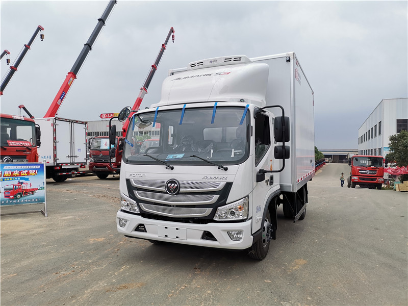 國(guó)六 福田歐馬可寬體3.7米排半冷藏車